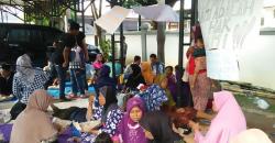 Tuntut Keadilan, Warga 8 Desa Korban Jalan Tol Batang Menginap di DPRD