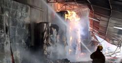 Pabrik Kertas di Kawasan Industri Medan Terbakar Hebat
