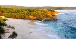 Indahnya Pantai Gunung Payung, Hangat Berkilauan Tersembunyi di Bali