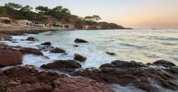 5 Pantai Terasing Dunia, Intip Port des Canonge di Desa Kecil Spanyol