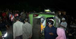 Elf Tanpa Penumpang Tertabrak Kereta di Lintasan Tanpa Pintu di Tegal
