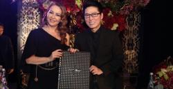 25 Tahun Berkarya, Sebastian Gunawan-Cristina Rilis Buku Inspiratif