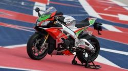 Aprilia Luncurkan Motor Sport Edisi Terbatas Berbodi Serat Karbon