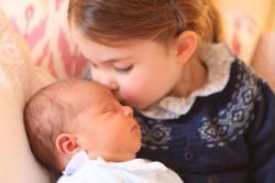 Kerajaan Inggris Rilis Foto Anak Ke-3 William dan Kate Middleton