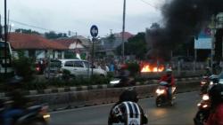 Warga Kompleks Kodam Tanah Kusir Menolak Digusur, Pondok Indah Macet