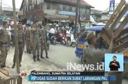 Satpol PP Palembang Bongkar Lapak di Trotoar, PKL Ngamuk