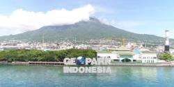 Menikmati Keindahan Alam Gunung dan Laut Tanah Ternate