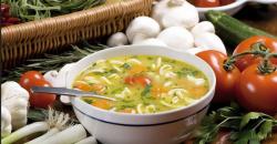 Sering Salah, Begini Cara Menyantap Sup Panas yang Benar