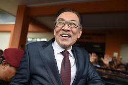 Jalan Panjang Proses Hukum Anwar Ibrahim hingga Dibebaskan