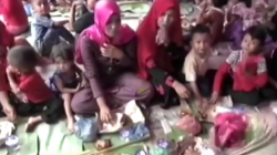 Sambut Ramadan, Ribuan Warga Madina Makan Bersama Memakai Daun Pisang