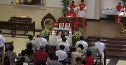 Penjagaan Ketat Gereja Santa Maria Tak Bercela, Ibadah Tetap Khidmat