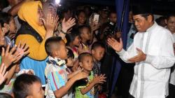 Mensos Idrus Marham Kunjungi Korban Kebakaran Cipinang Muara