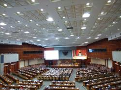 Setelah 2 Tahun, Akhirnya RUU Terorisme Diketok Jadi Undang-Undang