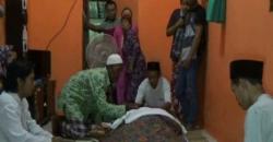 Isak Tangis Sambut Kepulangan TKI asal Subang yang Meninggal di Oman