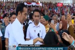 Jokowi Bagikan 7.000 Sertifikat Tanah ke Warga Kuningan