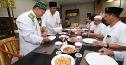 Puasa Bersama Ustaz dan Bilal, Djarot Ingin Lebih Dekat dengan Warga