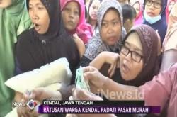 Ratusan Warga Kendal Serbu Pasar Murah di Alun-Alun