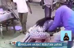 Berebut Lapak Takjil, Video Perkelahian 2 Ibu-Ibu Viral