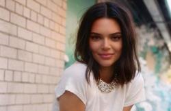 Baru Putus, Kendall Jenner Sudah Gandeng Pacar Baru