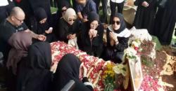 Jenazah Ayahanda Olla Ramlan Dimakamkan, Isak Tangis Keluarga Pecah