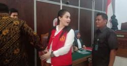 Nota Pembelaan Ditolak JPU, Jennifer Dunn Menangis Terisak-isak