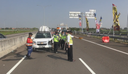 Mobil Pemudik Kecelakaan di Tol Brexit, Arah Pemalang Macet 2 Km