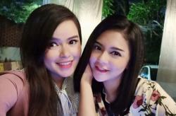 Bagi Takjil, Janeta Janet dan Siti Liza Kejar Tukang Parkir