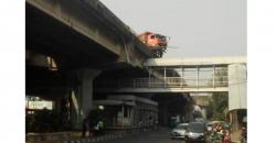 Truk Sampah DKI Nyaris Terjun Bebas di Tol, Sopir Diinvestigasi