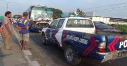 Bus Rombongan Pemudik Tabrak Truk dan Minibus di Jalan Raya Jombang