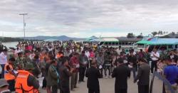 Keluarga Doa Bersama agar Jenazah Korban Kapal Tenggelam Ditemukan