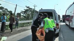 Dilindas Truk Gandeng, Pengendara Motor di Kendal Tewas Mengenaskan