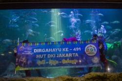Usung Budaya Betawi di HUT Jakarta, Ancol Gelar Ondel-Ondel Underwater