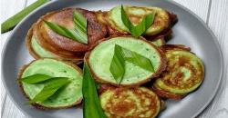 Mencicipi Kue Jadul Apem Panggang Rasa Pandan