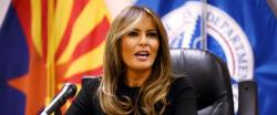 Ibu Negara AS Melania Trump Kunjungi Anak-Anak Imigran di Arizona