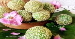 Mencicipi Jajanan Pasar Tradisional Onde-Onde Rasa Pandan