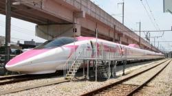 Kereta Cepat Imut Hello Kitty Resmi Beroperasi