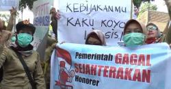 6 Bulan Honor Tak Cair, Ribuan Guru Geruduk Kantor Bupati Jepara