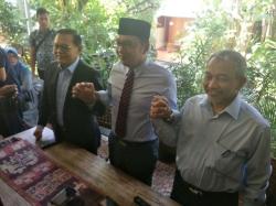 Sudrajat-Syaikhu Ucapkan Selamat kepada Ridwan Kamil