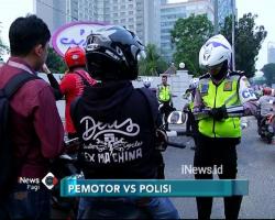 Nekat Lintasi Jalan Layang Kasablanka, Polisi Tilang Pemotor