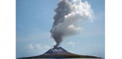 Gunung Anak Krakatau Meletus 56 Kali dalam Sehari, Status Waspada