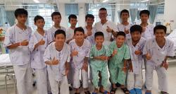 Pertama Kali, 12 Remaja Thailand dan Tim Penyelamat Gelar Jumpa Pers