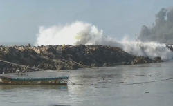 Digulung Gelombang Setinggi 6 Meter, Belasan Perahu di Pacitan Rusak<