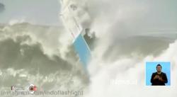 Ombak Tinggi di Nias, Perahu Nelayan Terbalik, Peselancar Pacu Adrenalin