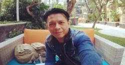 Bawakan Lagu Mungkin Nanti Versi Jepang, Ariel Hebohkan Dunia Maya