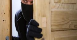 Maling Ini Bangunkan Pemilik Rumah untuk Minta Password Wi-fi