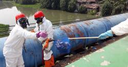2 Jam Bersih-Bersih, Warga Temukan 500 Kg Popok Bayi di Kali Surabaya