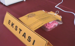 Polda Jambi Musnahkan Sabu dan Ekstasi Asal China 