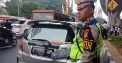 Sebulan Ganjil Genap Diuji Coba, Masih Ada Fenomena Pelat Nomor Palsu