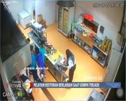 Rekaman CCTV Detik-Detik Gempa di Lombok