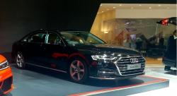 Harga Hampir Rp3 Miliar, Begini Fitur Mewah Audi A8 L Terbaru